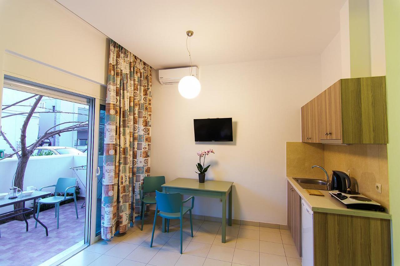 Nicole Rooms Palaiochora Exterior photo